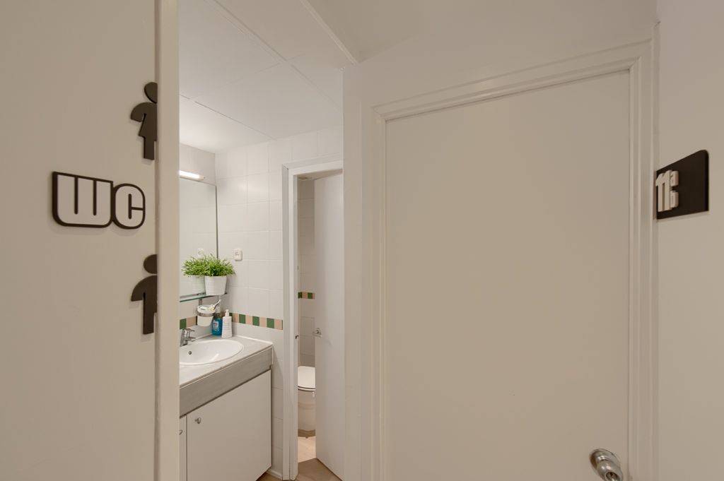Sardenya 326 Doble estándar con baño privado 3