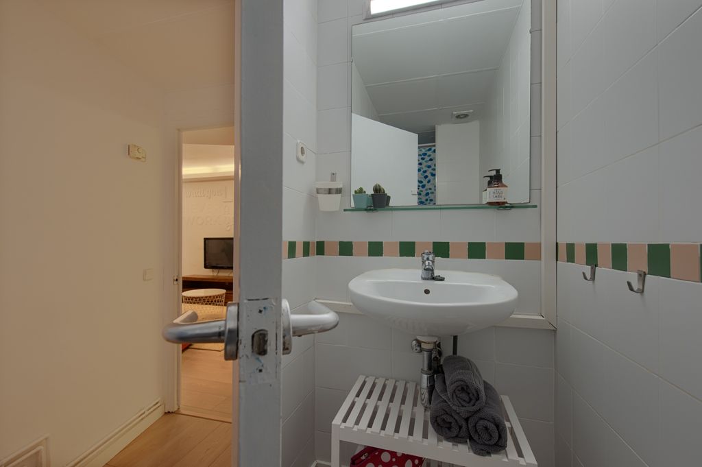 Sardenya 326 Individual estándar con baño privado 3