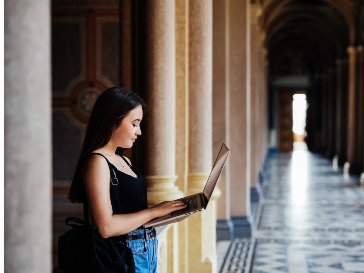 Acceso a la universidad española para extranjeros: requisitos y proceso